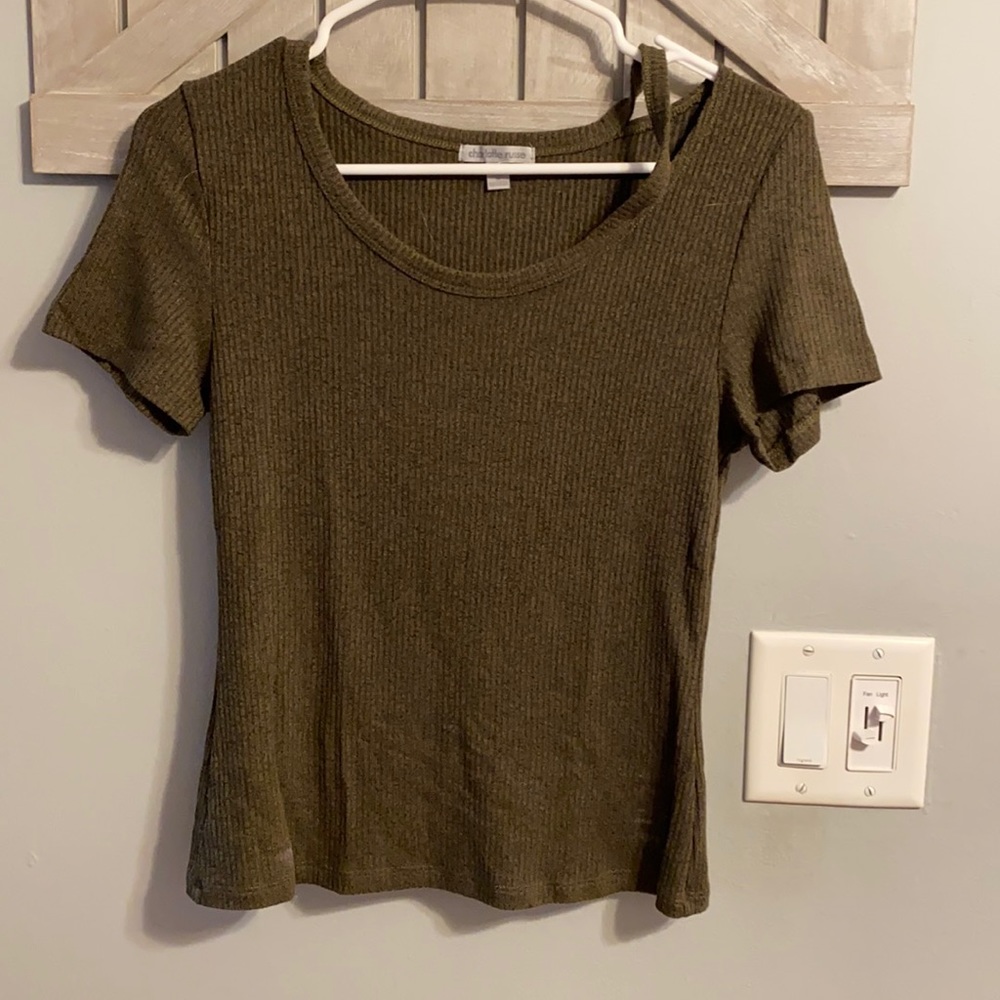 Green t-shirt size small